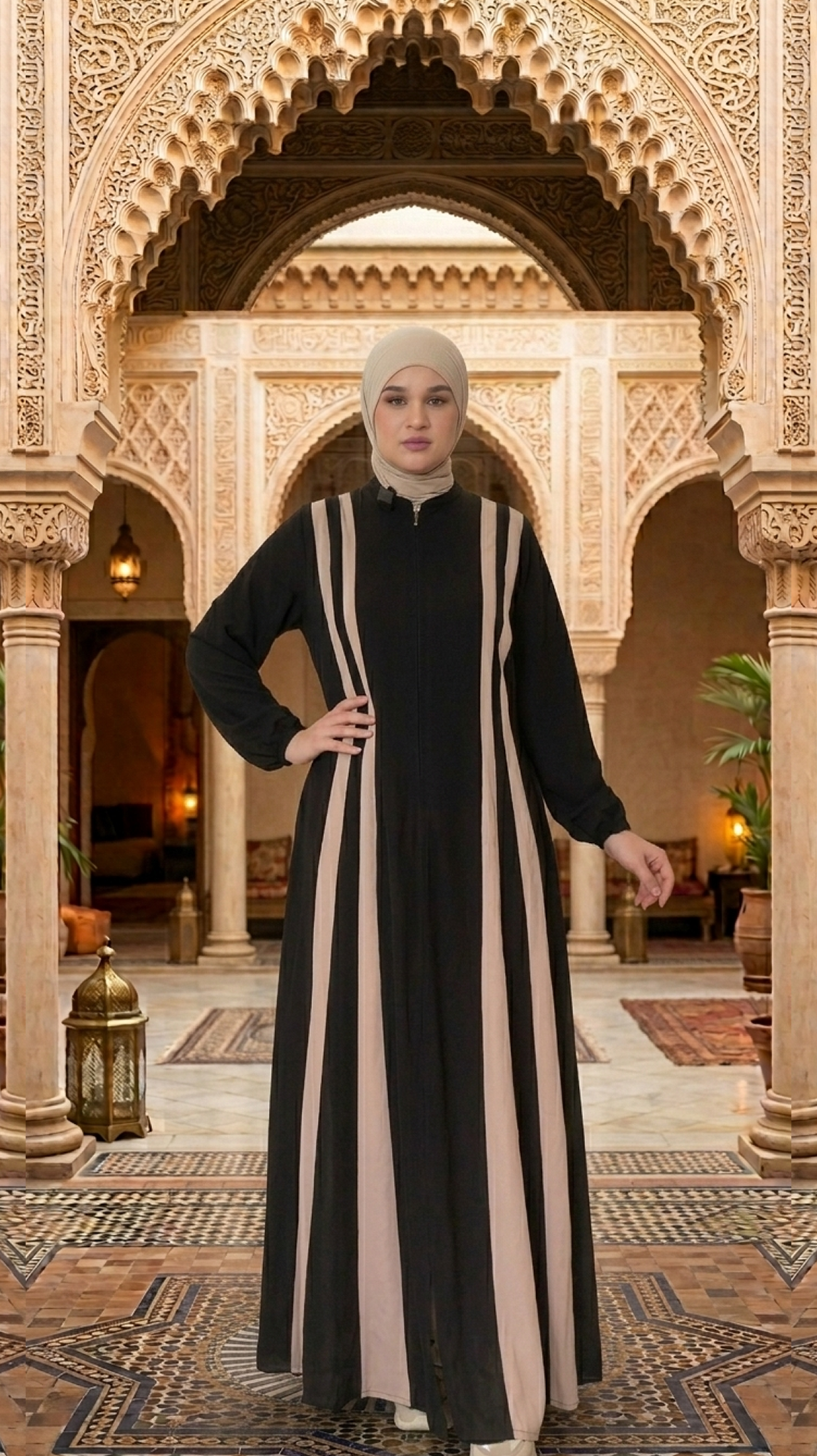عباية "كلاسيك لاين" الملكية - تصميم طولي أسود وبيج