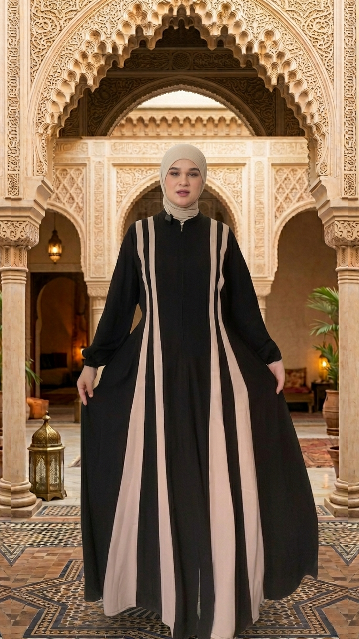 عباية "كلاسيك لاين" الملكية - تصميم طولي أسود وبيج